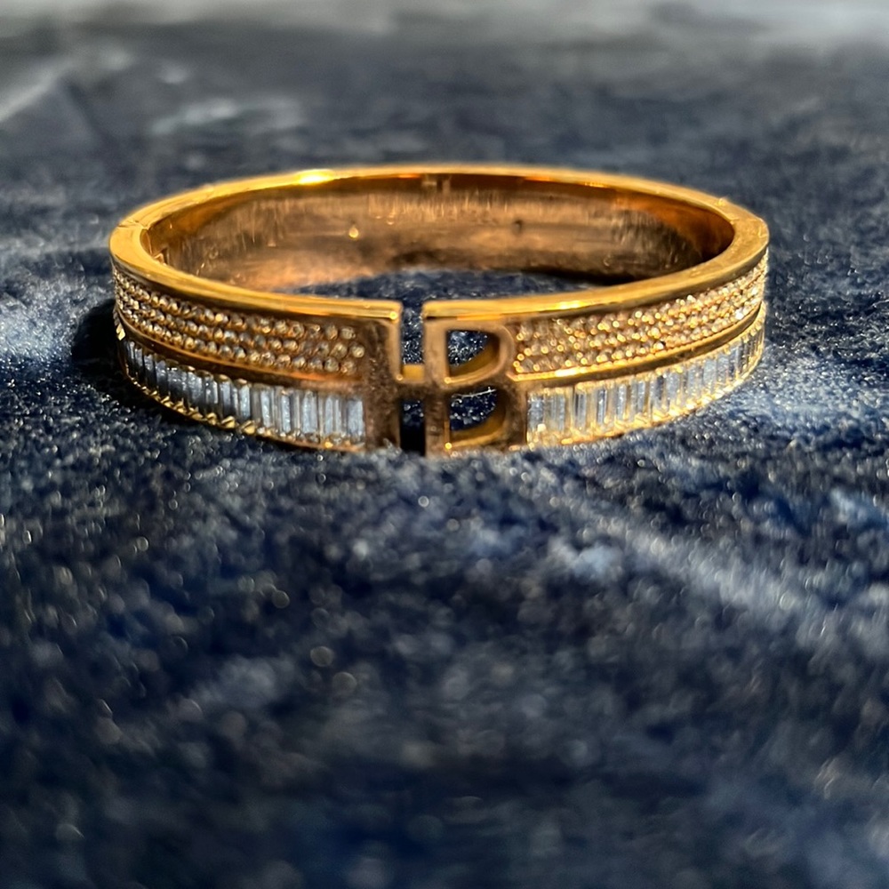 Henri Bendel bangle